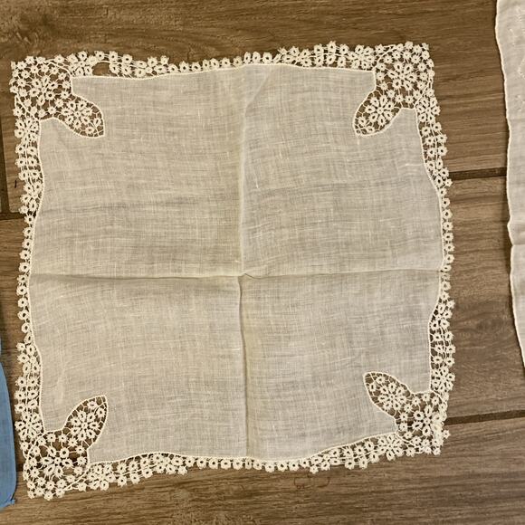 Vintage Hankie Lot Of Ladies Handkerchiefs - Picture 3 of 14